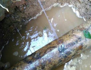 麟游楼顶渗水维修公司分享下地暖漏水的原因及检测方法。